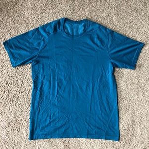 Men’s Lululemon Athletic Shirt
